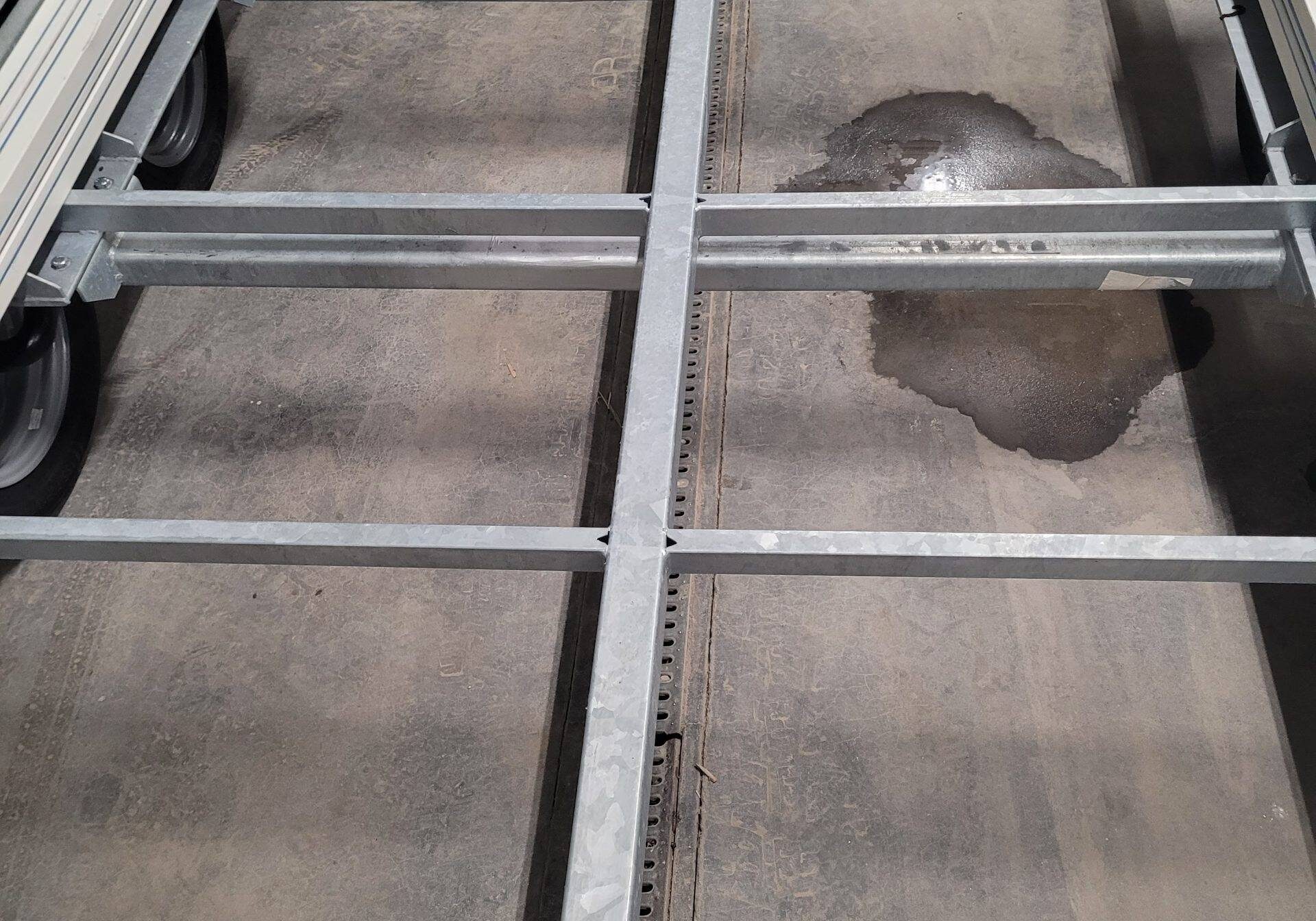 Opbouw fase van een koel- en vriesunits en koel- en vrieswagen. Mobikoel bouwt zelf haar untis